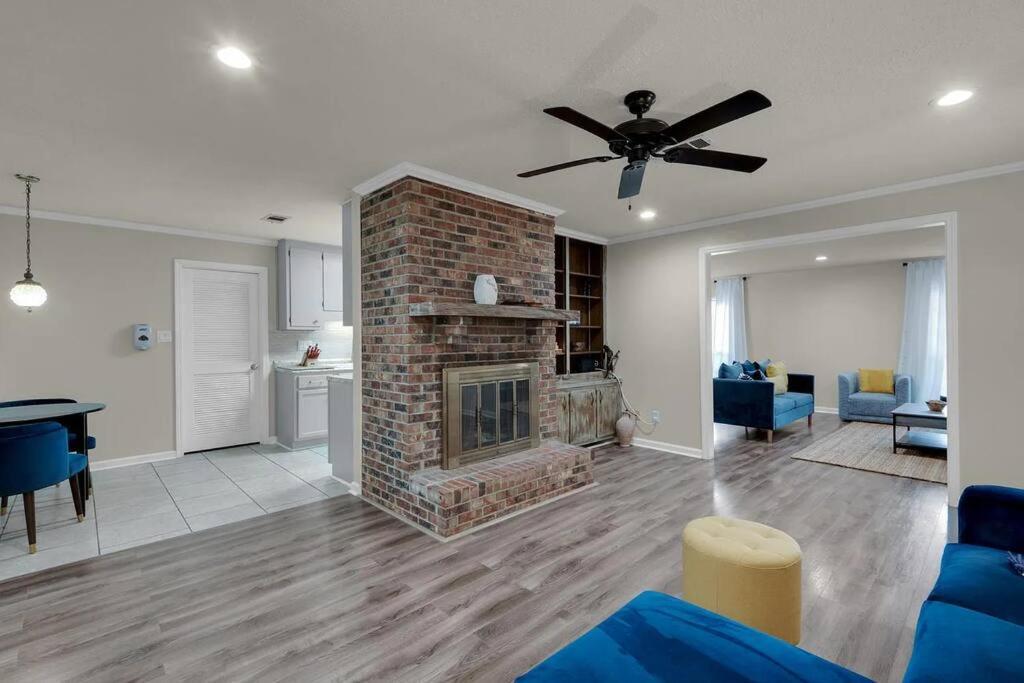 Quiet Relaxing Home - Close To Downtown & Beach 4Br-2Bt Πενσακόλα Εξωτερικό φωτογραφία